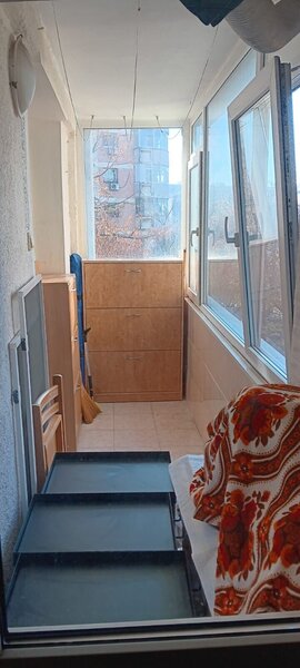 Titan, Liviu Rebreanu, 1 minut metroul Titan, apartament 2 camere, etaj 4/10.